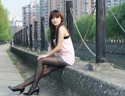 外围女 丝袜,揭秘外围女背后的时尚密码