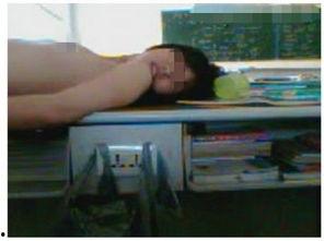 教室门邱佳卉完整视频,完整视频揭露惊人真相