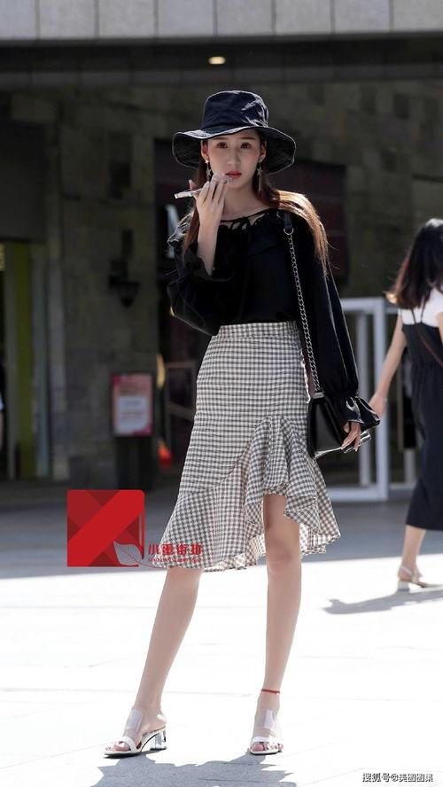 小雪美女穿丝袜诱惑视频